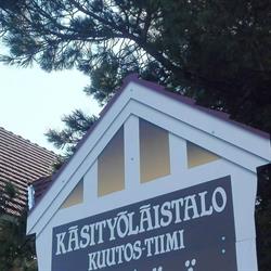 Kuutostiimi- käsityö ja lahjamyymälä