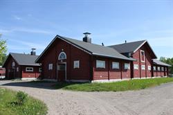 Stable Chablis, Hirsitalli Hyyppärässä