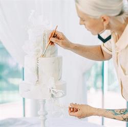 Say it With a Cake!