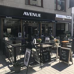 Avenue Bar & Diner