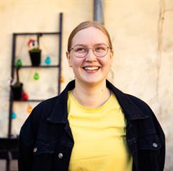 Tmi Johanna Huikuri, koulutettu hieroja