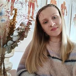Koulutettu hieroja Juliana Libnitskaya